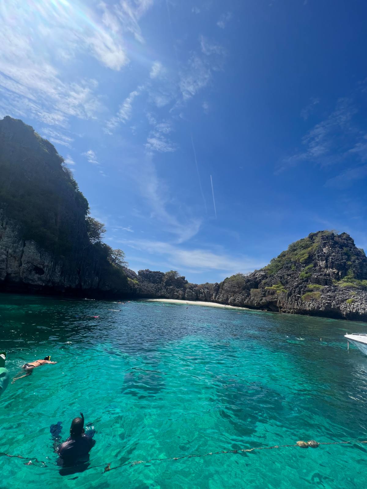 Snorkeling en groupe lors d'un girls trip Thaïlande